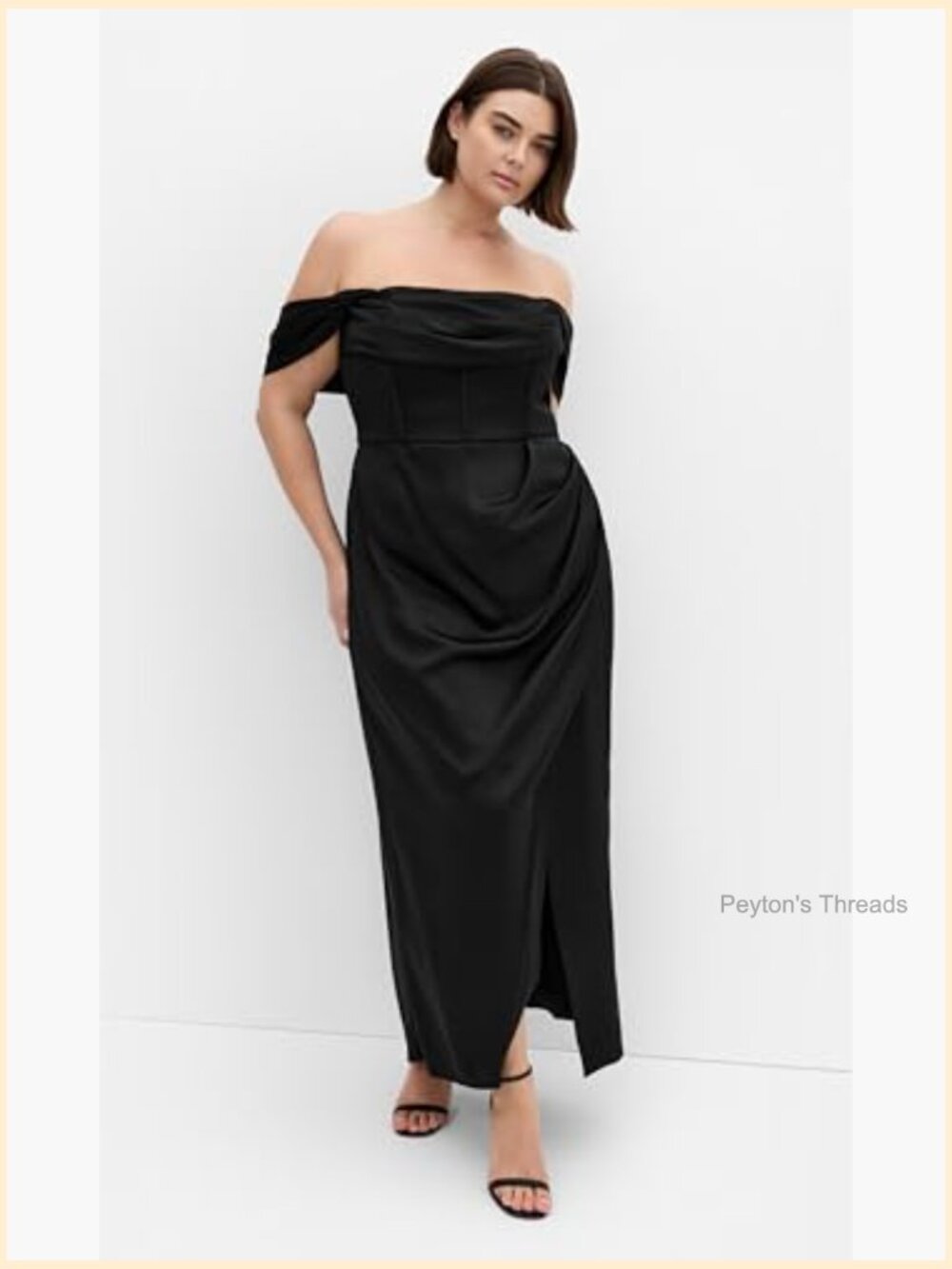 Curve-Hugging Off-Shoulder Maxi Dress with Boning - Picture 2 of 6